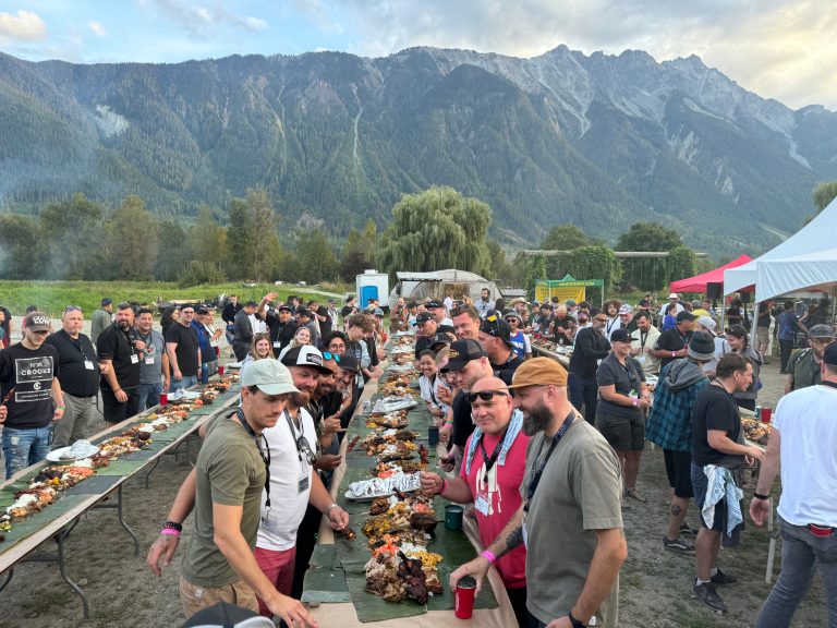 boodle fight 768x576